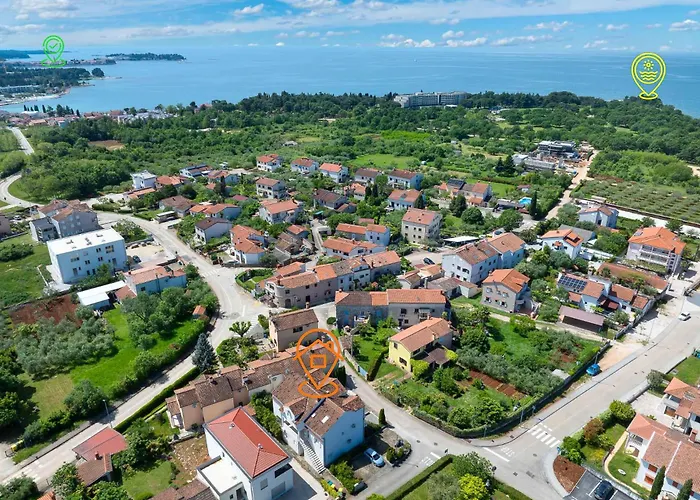 Maya With Sea View Apartament *