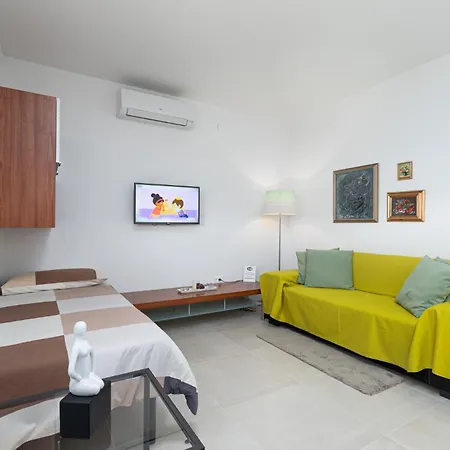 Apartment Maya With Sea View Porec